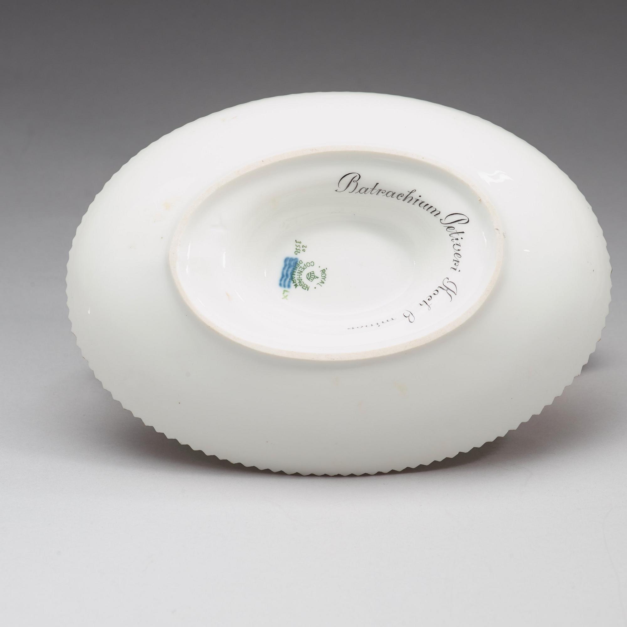 SÅSSKÅL, porslin. "Flora Danica", Kunglig Dansk, 1900-tal.