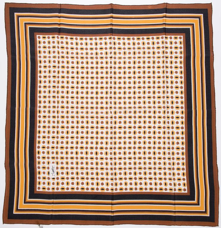 SCARFAR, 2 st, Yves Saint Laurent.