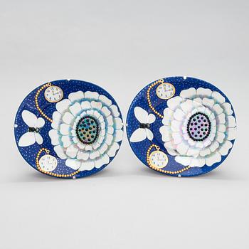 Birger Kaipiainen, Two ceramic dishes signed Birger Kaipiainen, Arabia, Finland.