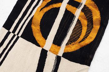 Eeva Renvall, "Kuujärven kuu", bonad, signerad, ca 110 x 82 cm.