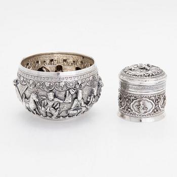 Skål och burk, silver, Indien 1900-talets mitt.