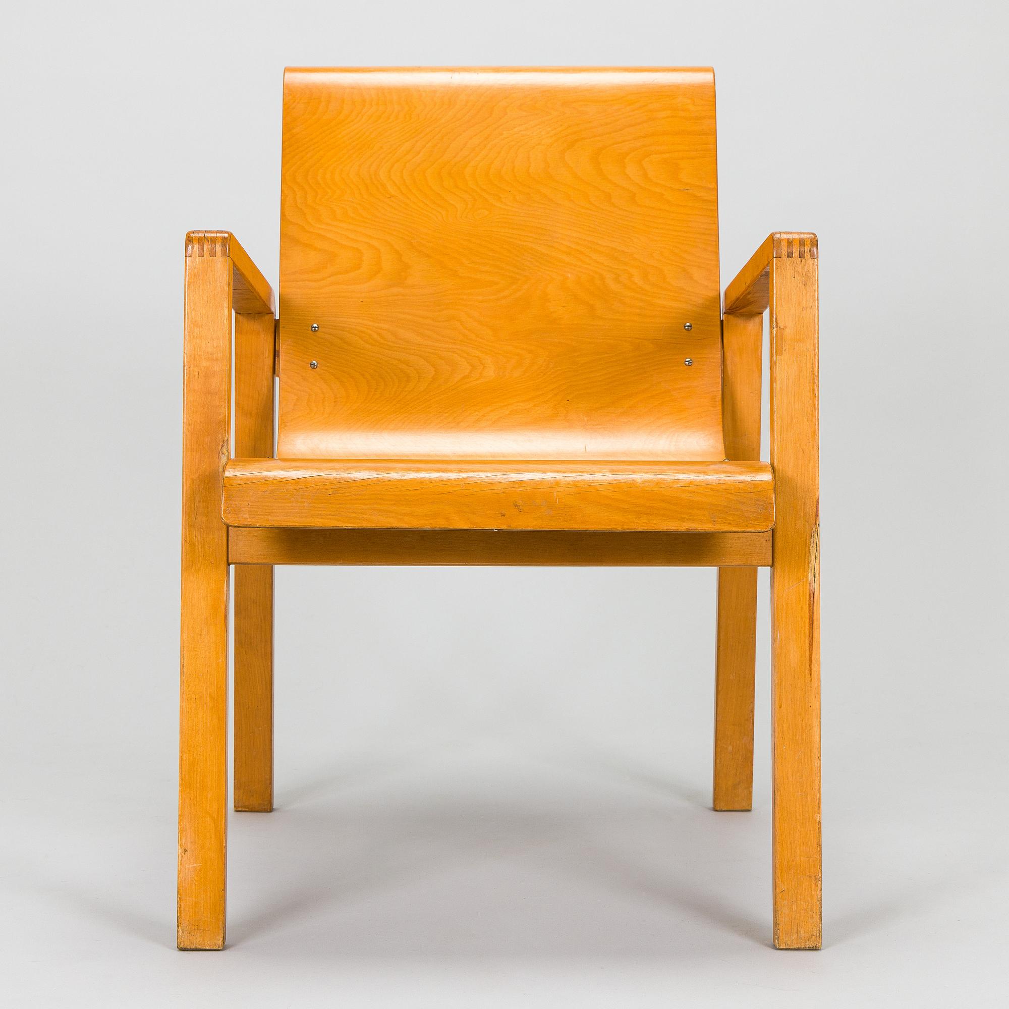 Alvar Aalto, karmstol, modell 51, för OY Huonekalu- ja Rakennustyötehdas A.B. Finland 1930-tal.