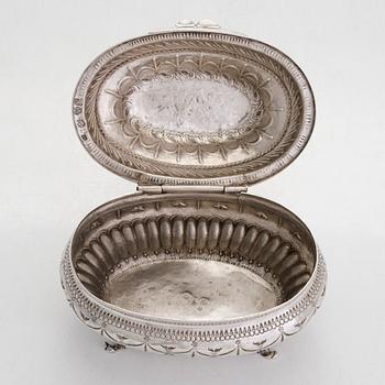 A late 18th-century silver sugar cascet, maker's mark of Stepan Savelyev, Moscow 1791.