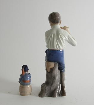 FIGURINER, 2 st, porslin, Royal Copenhagen resp Bing & Gröndahl.