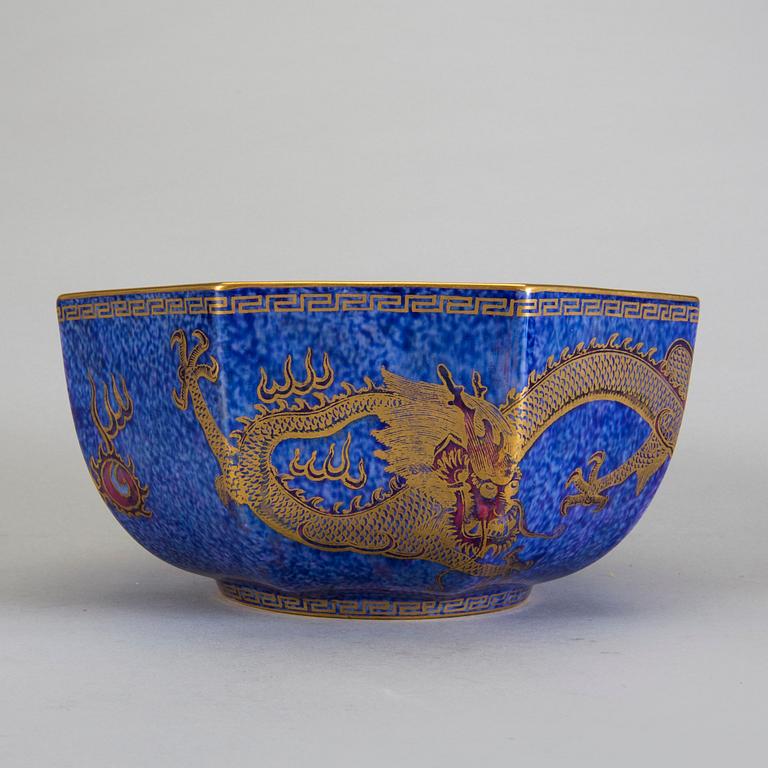 A 20th century porcelaine lustreware bowl from Wedgwood.