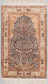 A KAYSERI RUG, 110 x 72 CM.