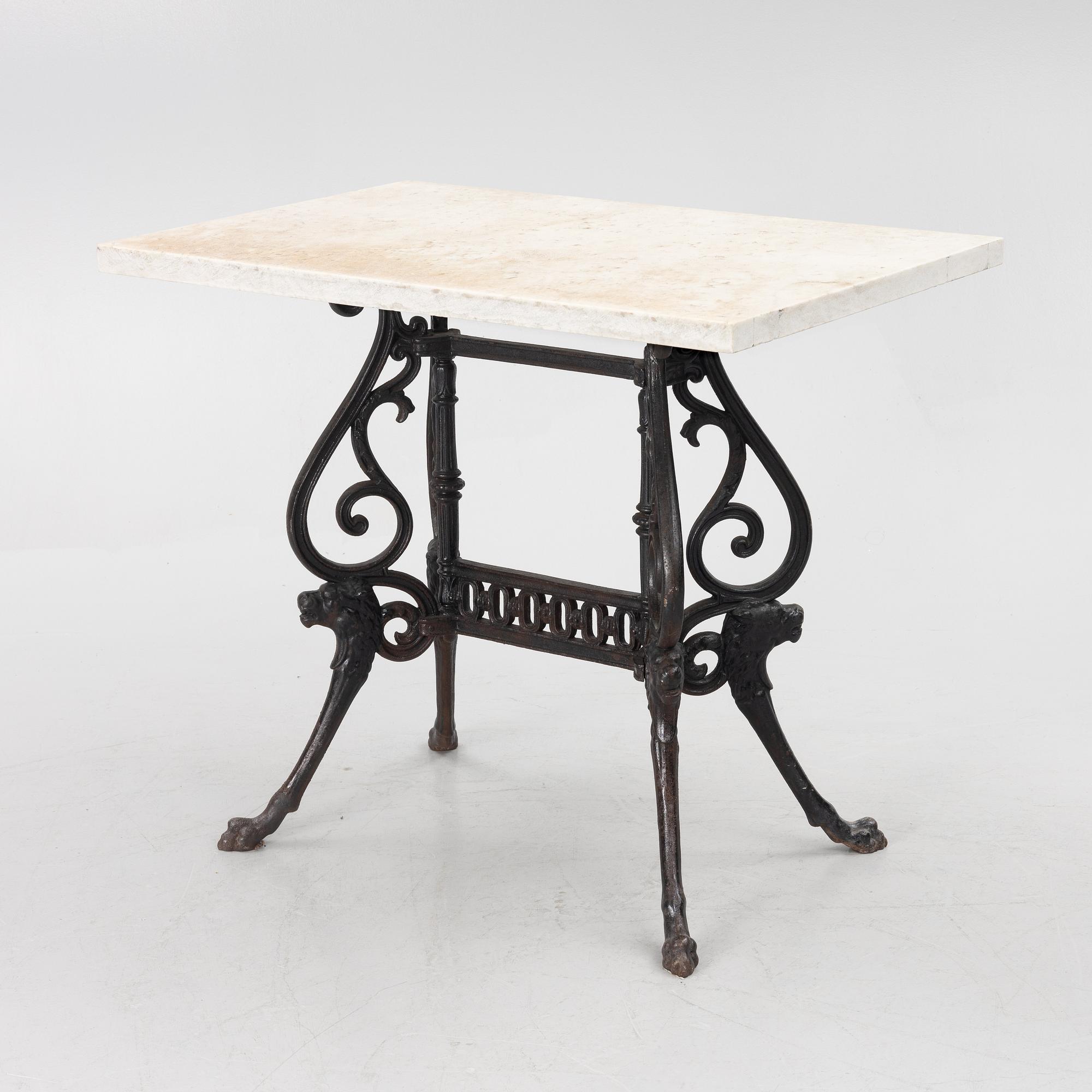 Garden table, 20th century.