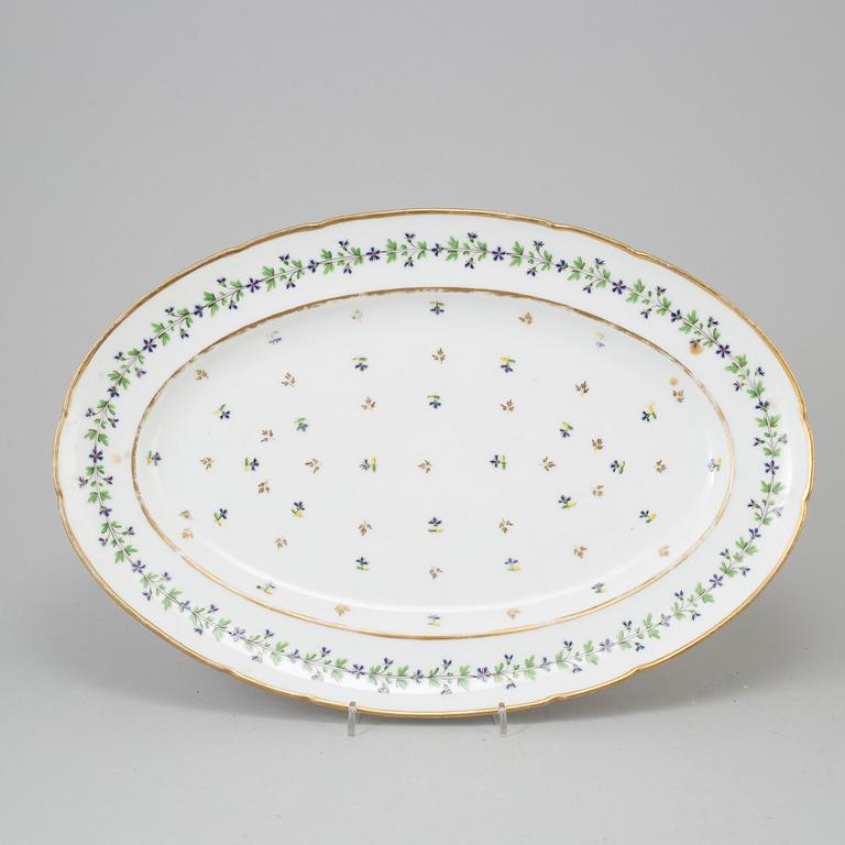 A French dinner service, circa 1800, some pieces marked M F Guerhard & Dahl.  (70 pieces).