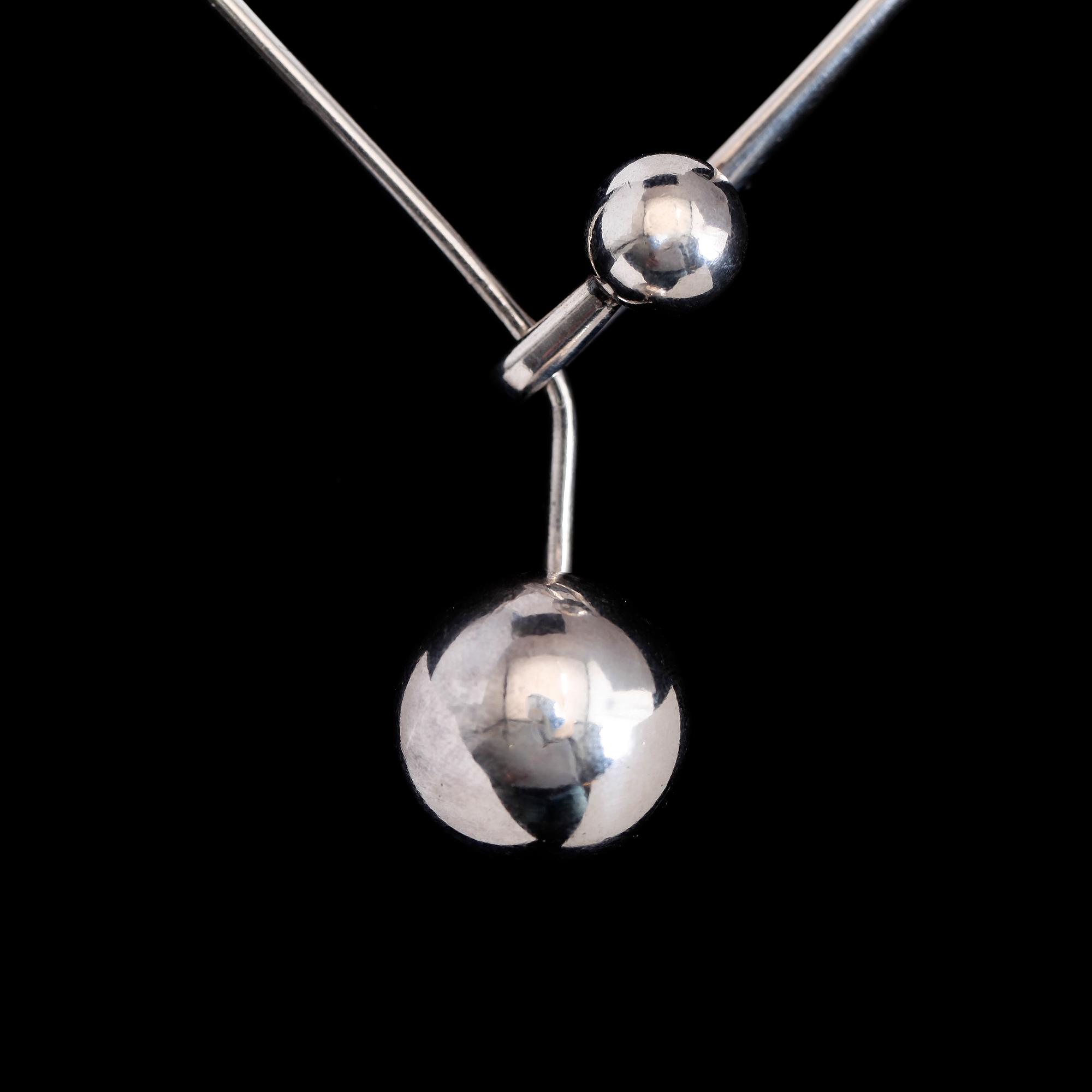 HALSRING, silver, Stigbert, Heribert Engelbert, Stockholm 1975. Total vikt ca 42 g.