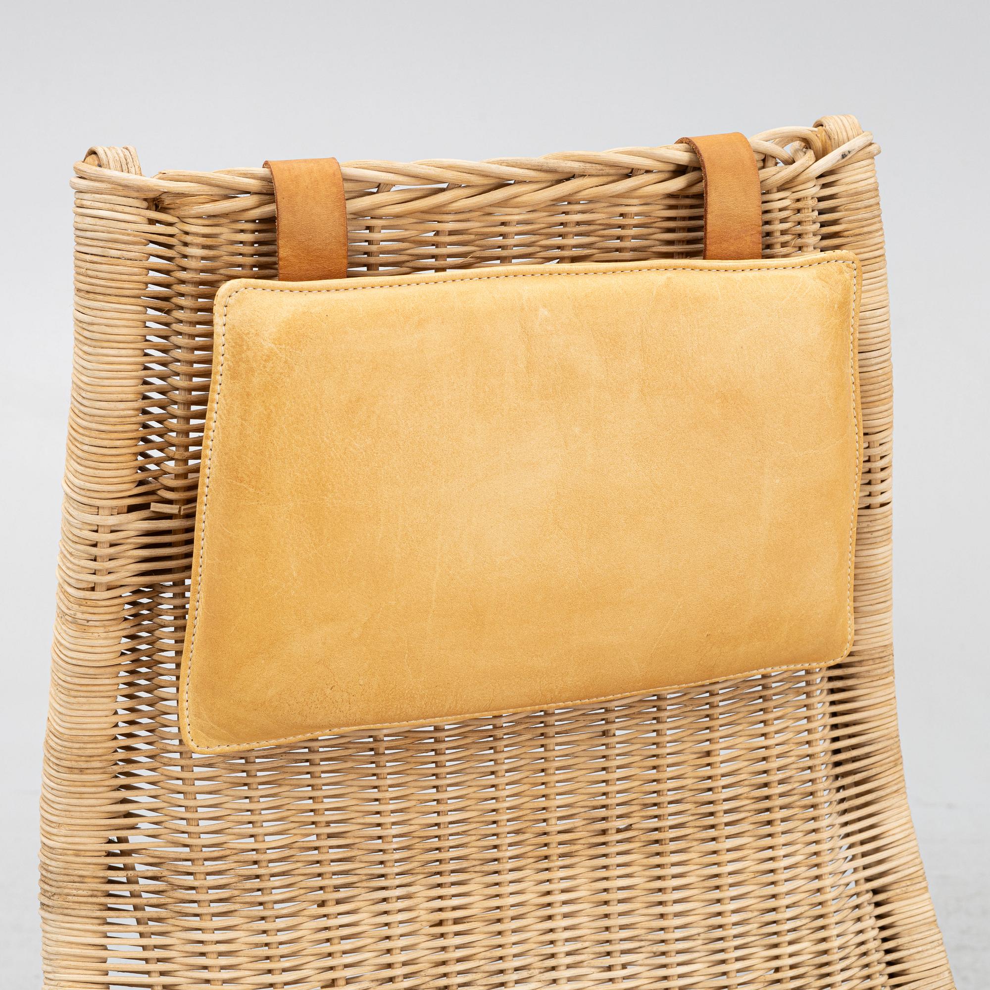 Yngve Ekström, fåtölj samt fotpall, ”Lamino”, Swedese.