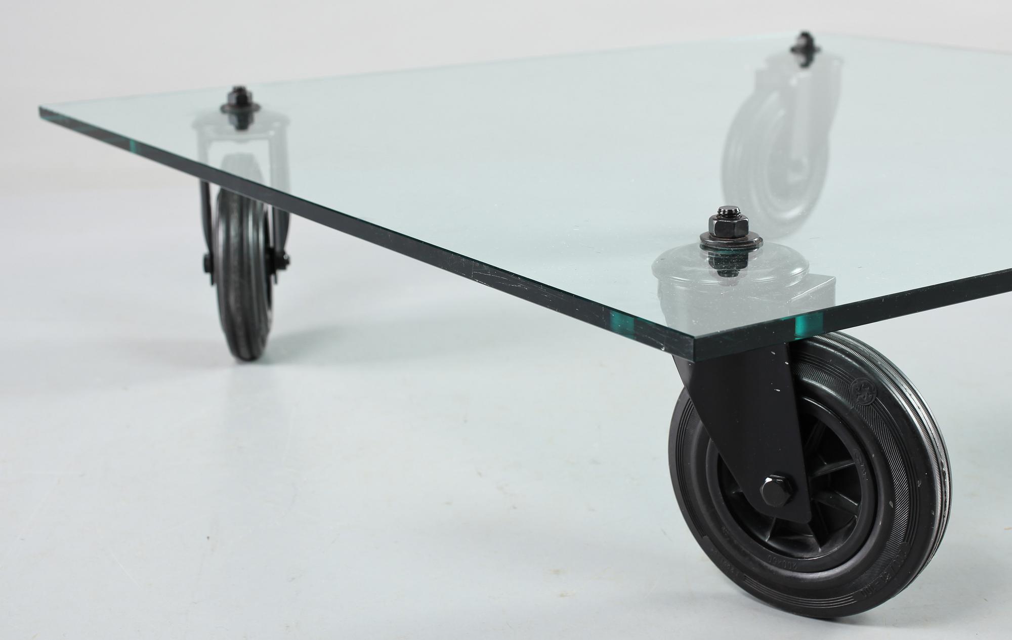 SOFFBORD, "Tavolo con Ruote", Gae Aulenti, Fontana Arte, Italien, formgivet 1980.