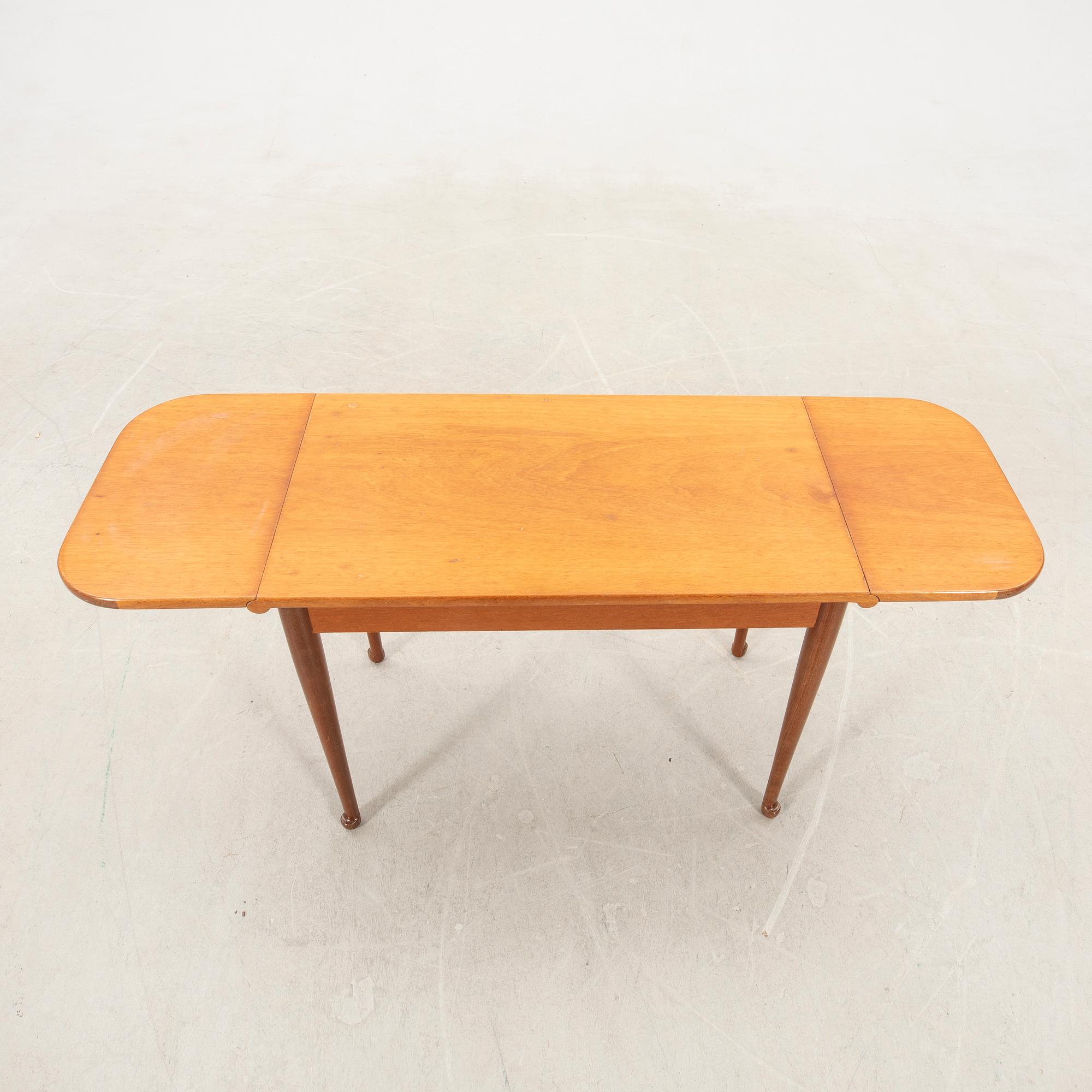 Josef Frank, drop-leaf table, model B 1007, Svenskt Tenn, circa 1940.