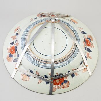 A 18th century Japanese porcelain plate.