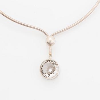 Sterlingsilver and rock crystal necklace.