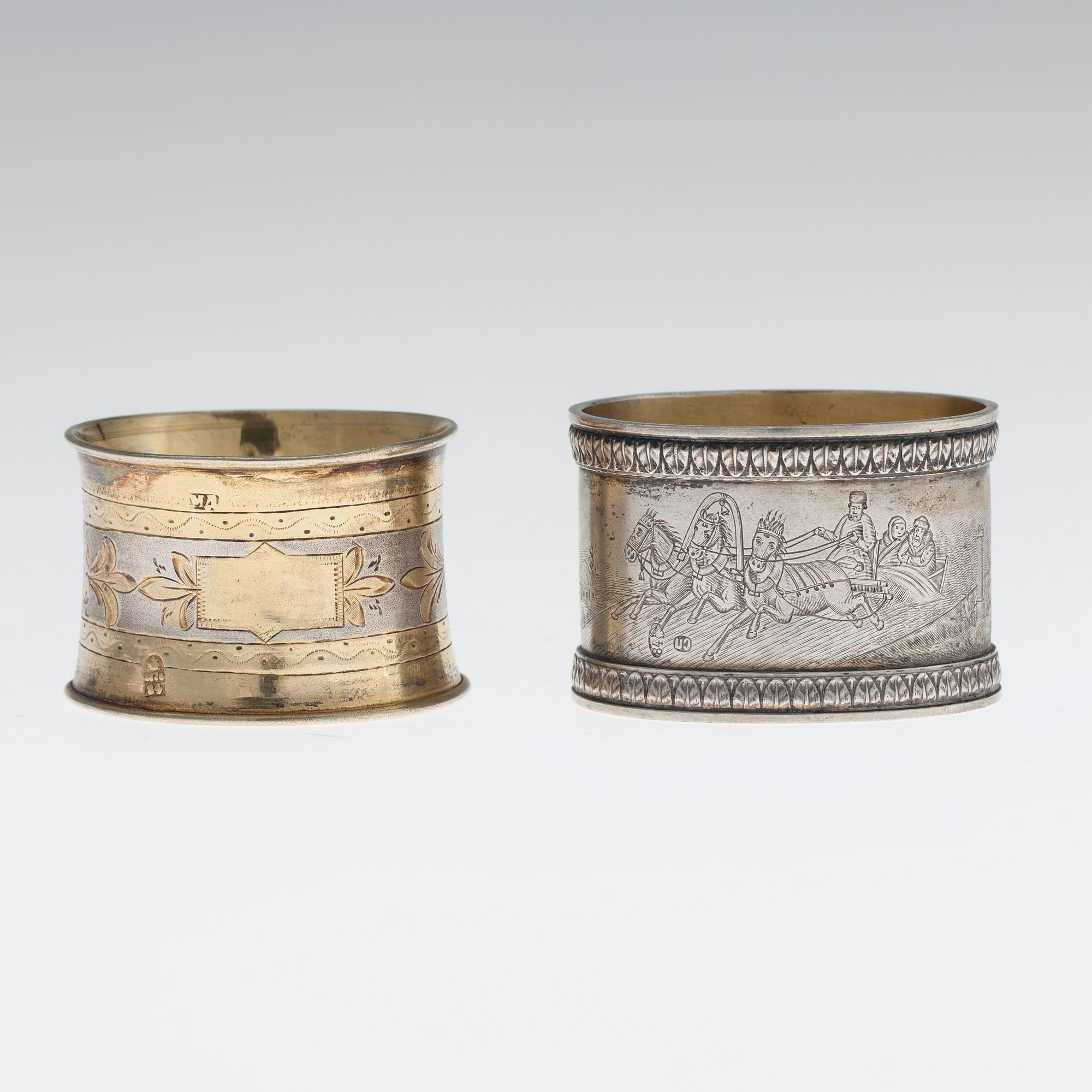 SERVETTRINGAR, 2 st, silver, ryska stämplar 1870-tal resp. tidigt 1900-tal. Vikt ca 59,5 g.