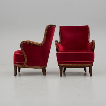 FÅTÖLJER, ett par, 1930/40-tal.