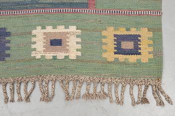 Märta Måås-Fjetterström, a carpet, "Grön äng", flat weave, ca 291 x 207 cm, signed AB MMF.