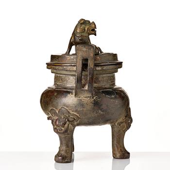 Rökelsekar med lock, brons. Mingdynastin (1368-1644).