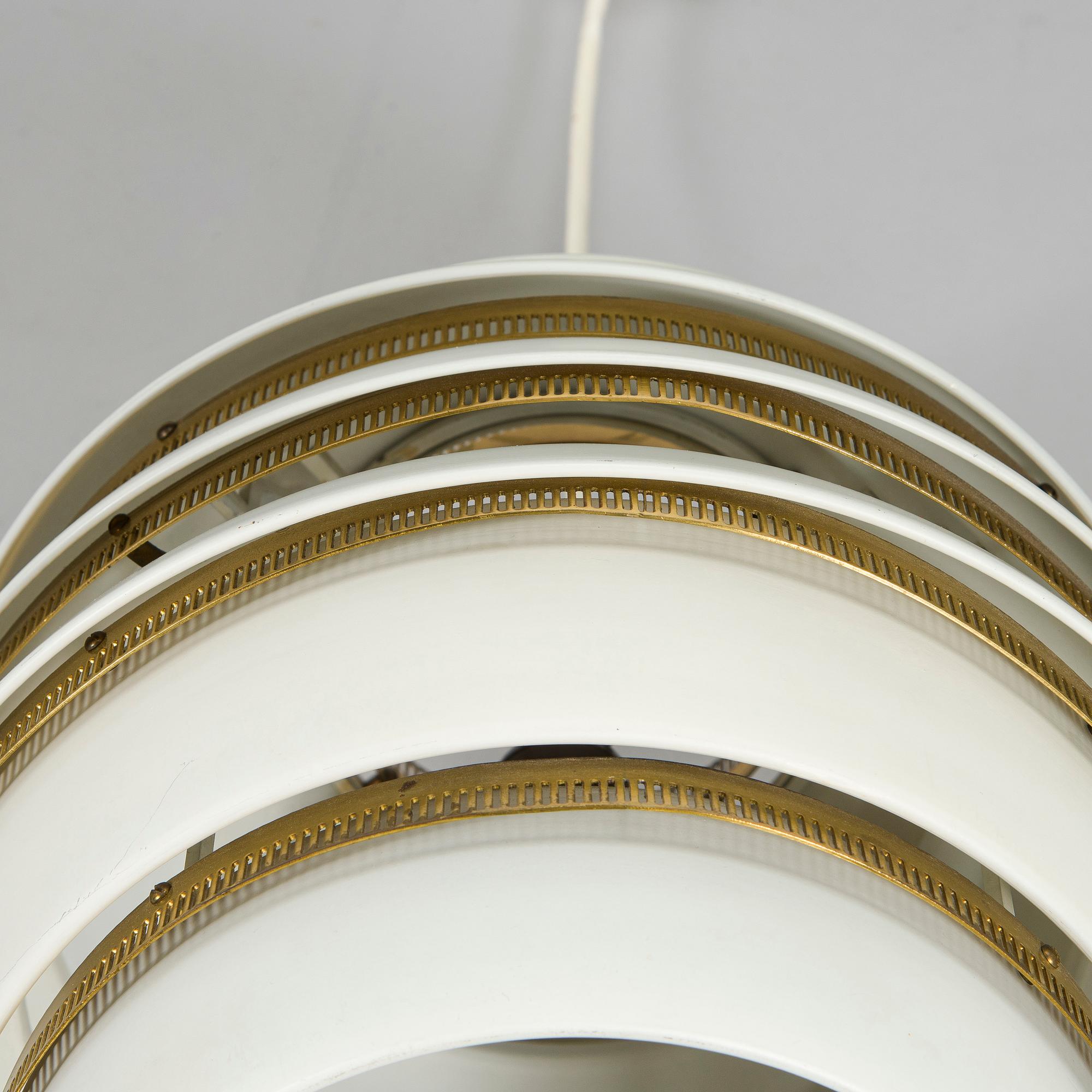 Alvar Aalto, a pendant lamp A332, 'Beehive' for Valaistustyö.