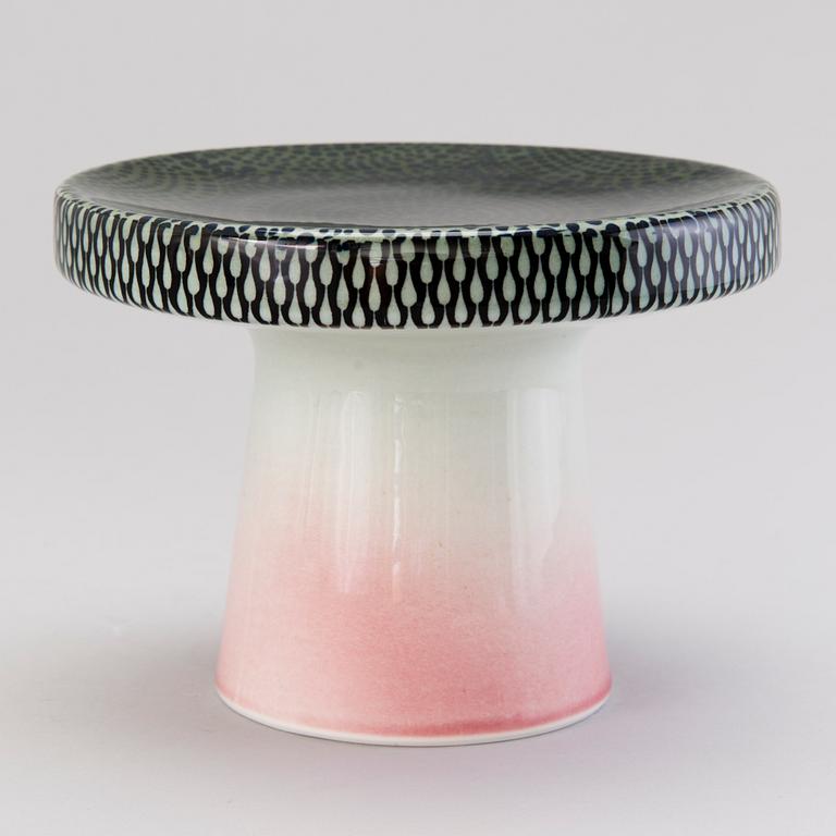 HEINI RIITAHUHTA, veistos/tarjoilumalja, "Sieni", posliinia, signeerattu Heini Riitahuhta.