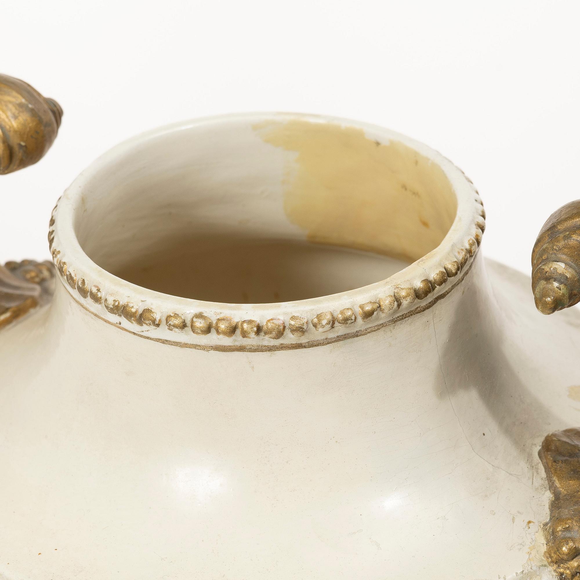A flintware jar from Marieberg, Steen's period (1769-1788).