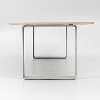 TAF Studio, matbord. 70/70, Muuto.