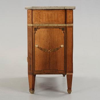 A Gustavian late 18th century commode by Gustaf Foltiern (master in Stockholm 1771-1804).