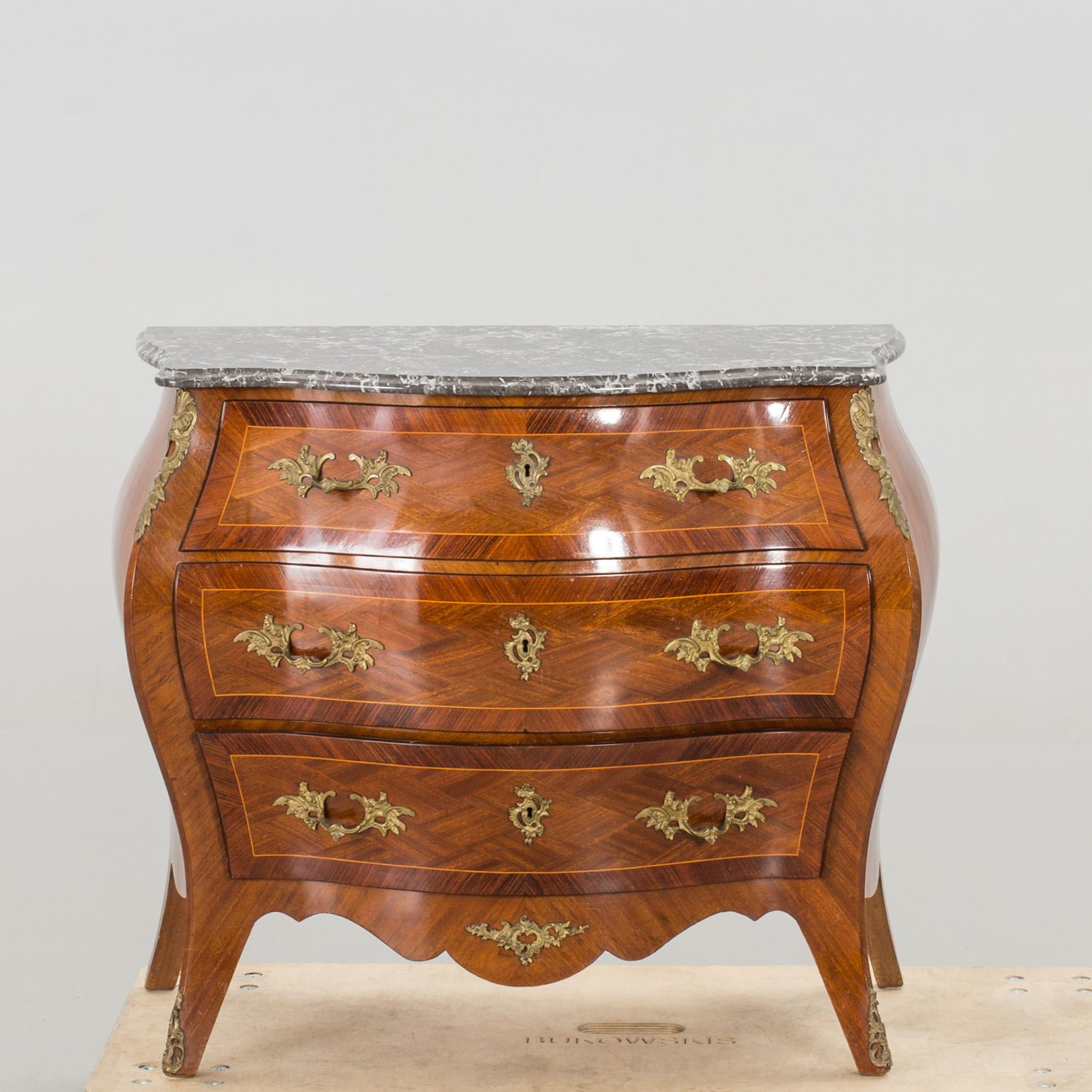 A MID 20TH CENTURY DRAWER ROCOCO STYLE.