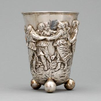 BÄGARE, silver, barock-typ, troligen 1700-tal. tot vikt: 216.