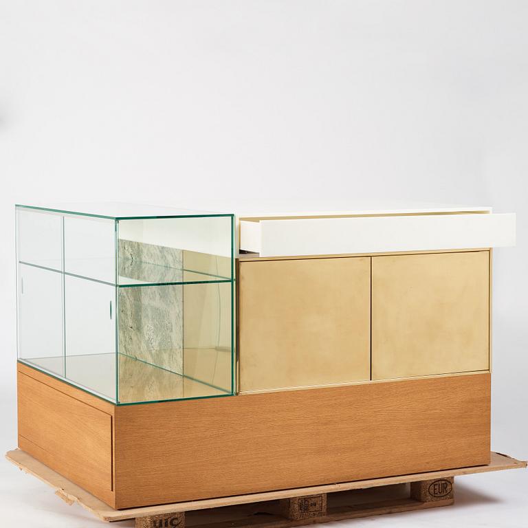 Mats Theselius, & Andreas Roth, unique, "The Object unit - A Poetry in Steel, Glass, Stone, Wood and Plastic" Minus 10, Sweden 2010.