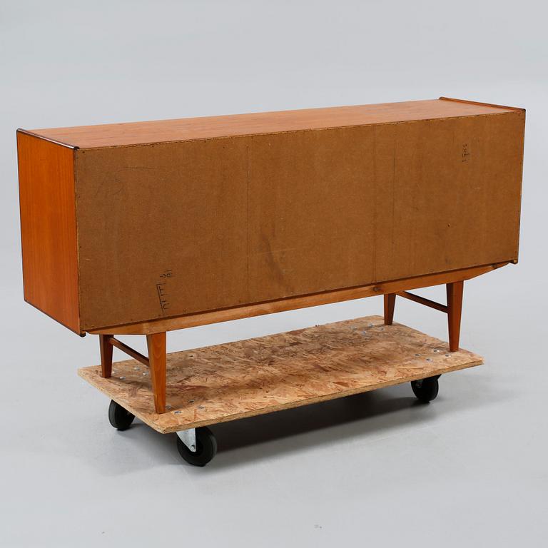 SIDEBOARD, 1950-tal.