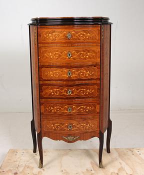 BYRÅ. Louis XV-stil, 1900-talets andra del.