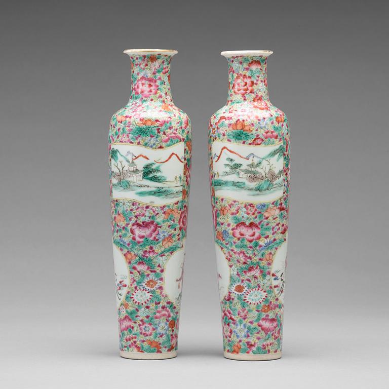 VASER, ett par, porslin. Qingdynastin, 1800-tal.