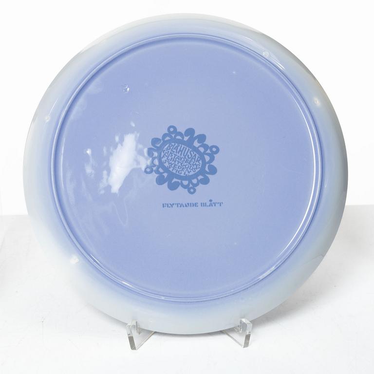 Stig Lindberg, a 39-piece 'Blå husar' creamware dinner service, Gustavsberg.