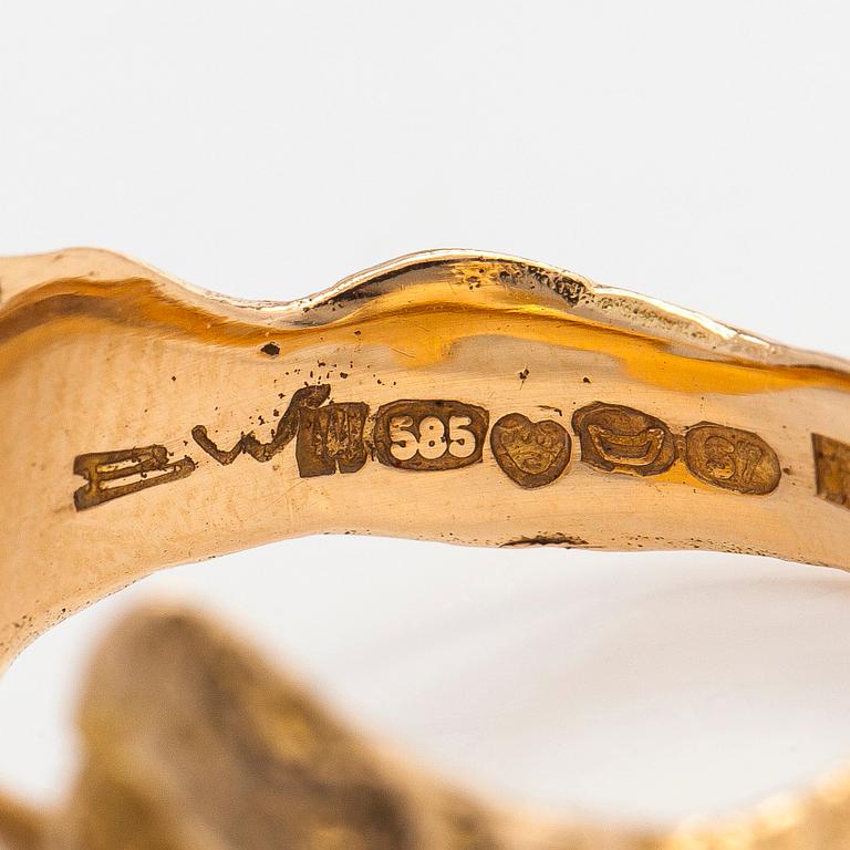 Björn Weckström, a 14K gold ring with a cultured pearl for Lapponia 1971.