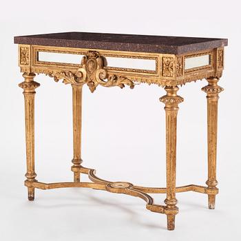 A porhyry stone top from Älvdalens porfyrverk, early 19th century.