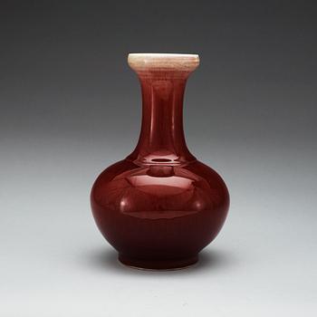 A sang de boef glazed vase, Qing dynasty.