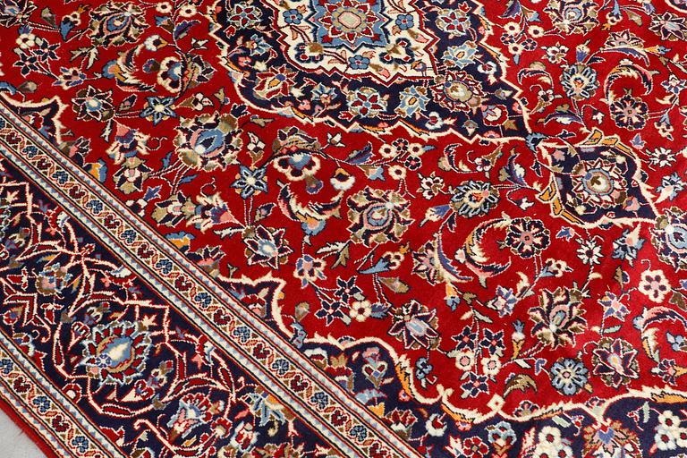A carpet, Keshan, ca 297 x 198 cm.