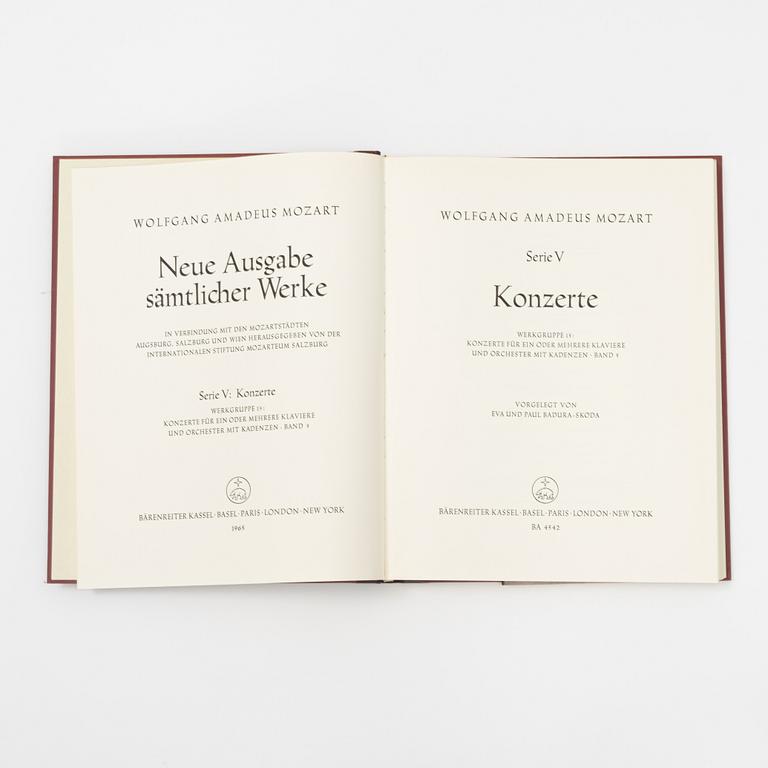 Books, 81 vol. Wolfgang Amadeus Mozart. "Neue Ausgabe sämtlicher Werke", (more published).