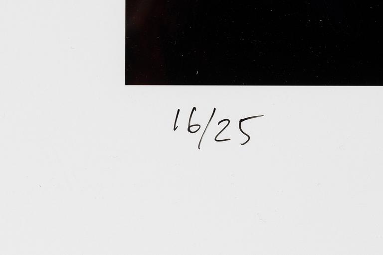 Carl Michael von Hausswolff, c-print, signerat 16/25.