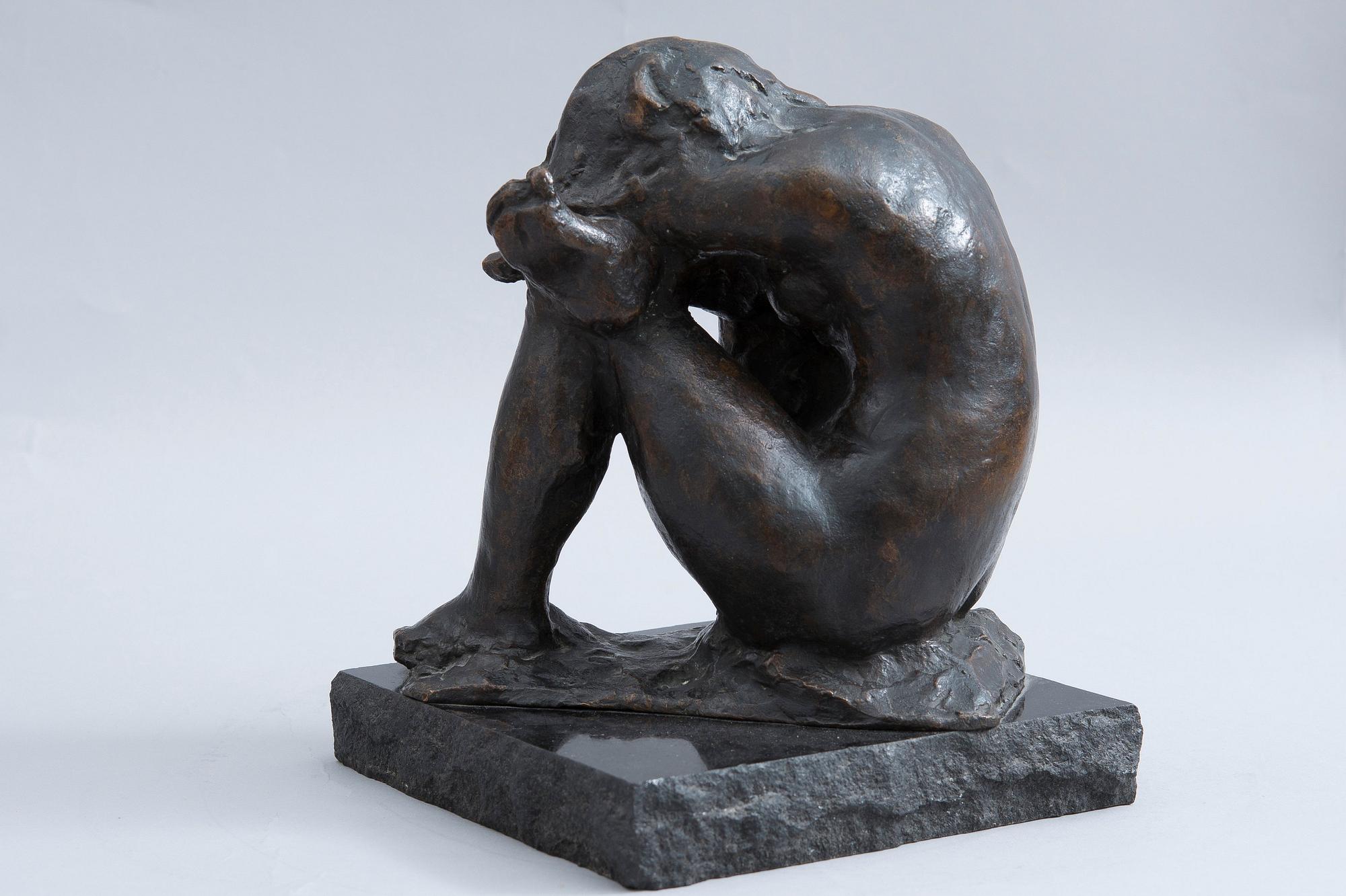 Matti Haupt, A SITTING GIRL.