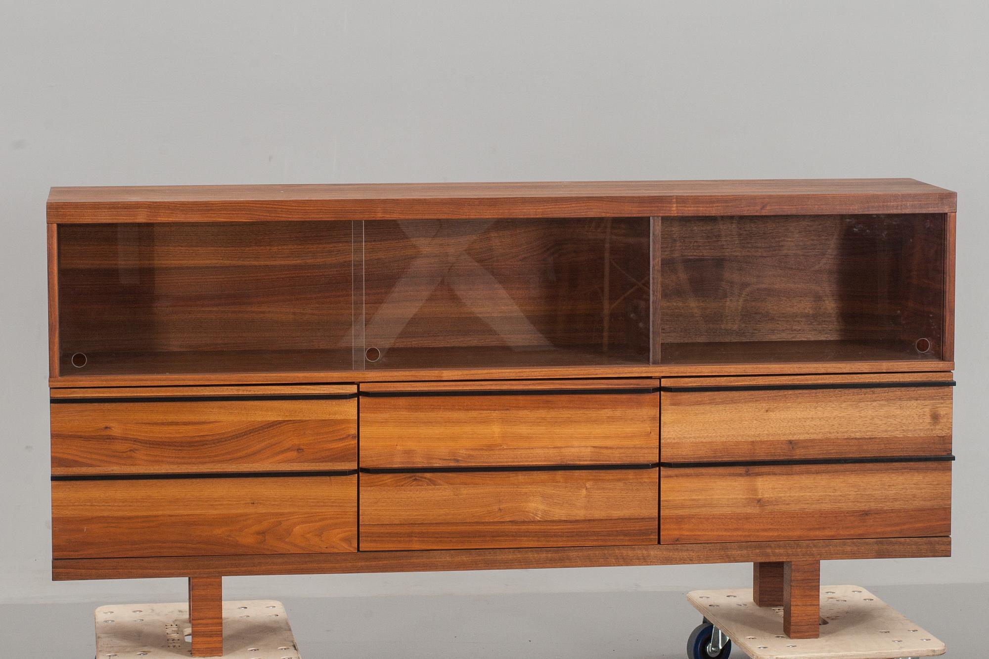 SIDEBOARD, 1900-talets sista fjärdedel.