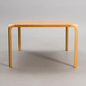 ALVAR AALTO, BORD, modell MX800B, Artek, 1900-talets slut.