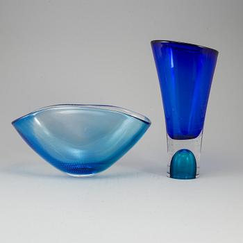 GÖRAN WÄRFF, vas samt skål, glas. Kosta Boda, signerade.