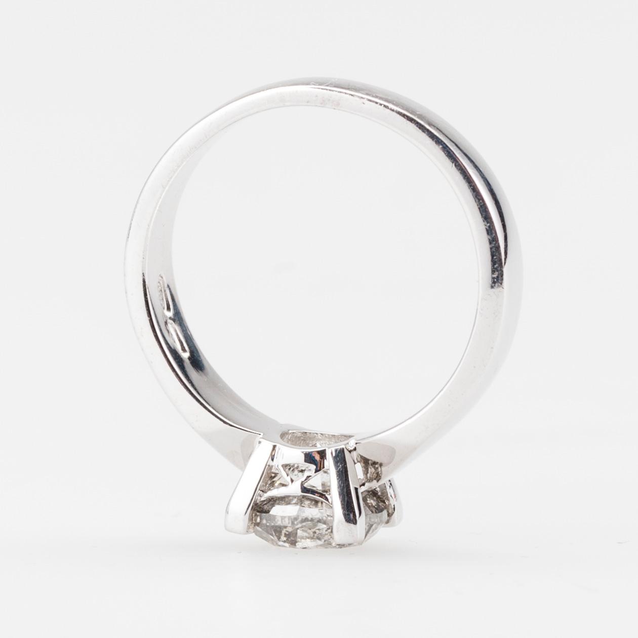 RING, vitguld 14K, Morris Lindblom, briljantslipad diamant, ca 1,40 ct. Vikt 5,4 g.