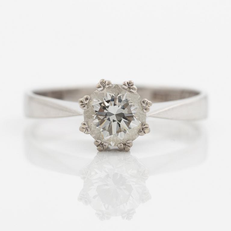 Ring, enstensring, 18K vitguld med rund briljantslipad diamant 1.02 ct.