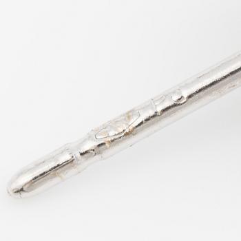 Earrings 18K white gold with colour-treated green brilliant-cut diamonds.