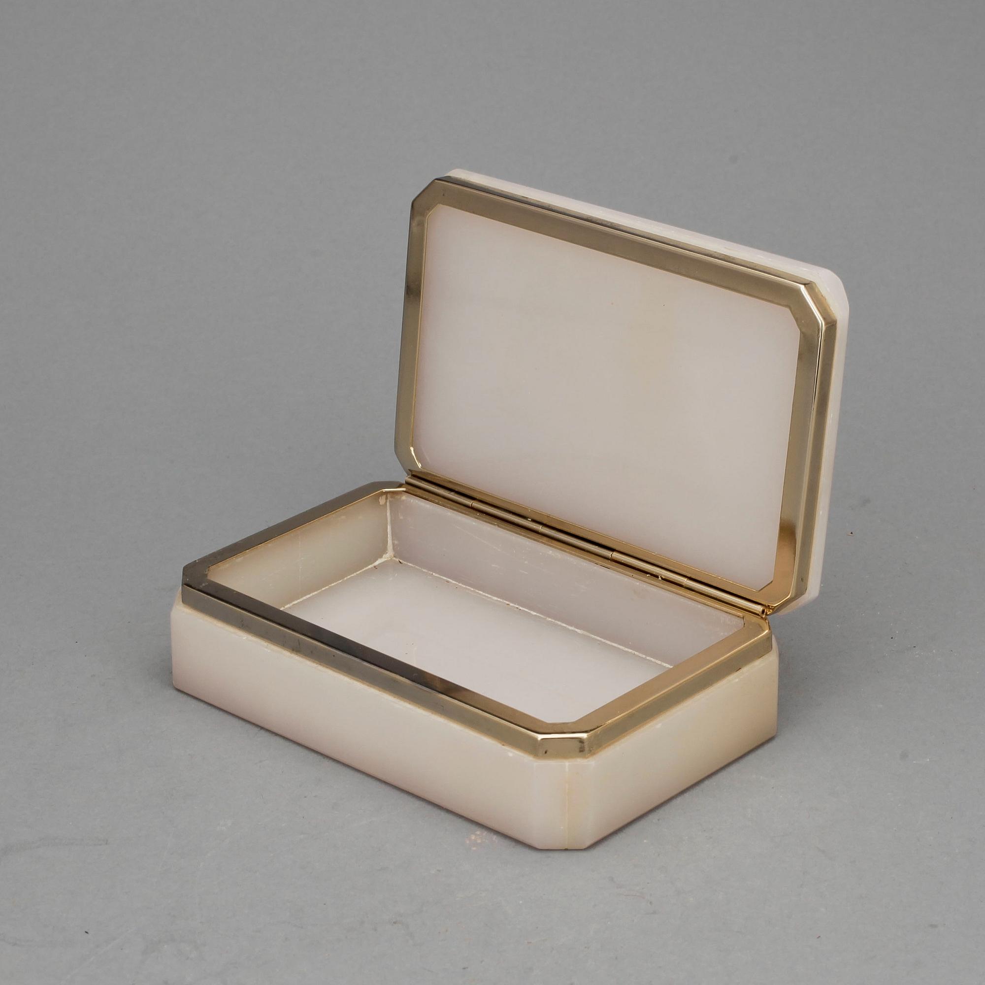 SKRIN, troligen onyx, 1900-tal.