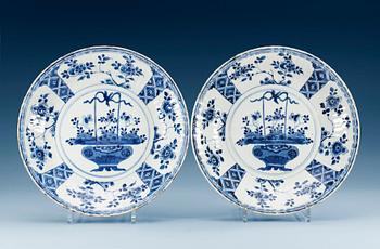 1489. A pair of blue and white dishes, Qing dynasty, Kangxi (1662-1722). (2).