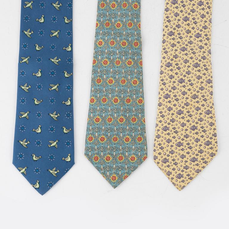 Hermès, three silk ties.